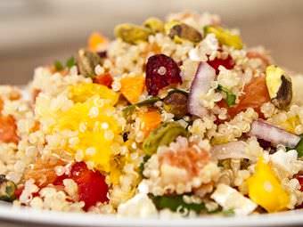 Ensalada de quinua con cilantro y crandanos