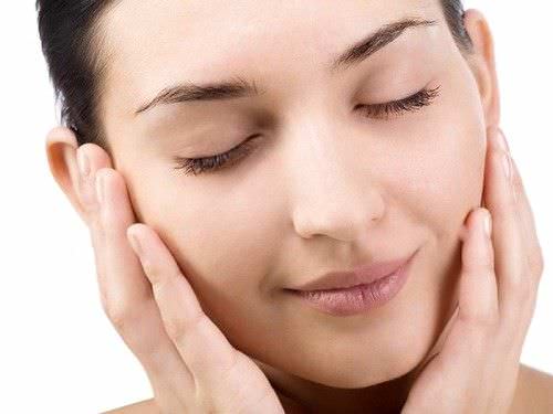4 consejos para reducir los poros de la cara