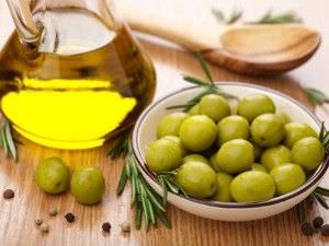 aceite de oliva y olivas