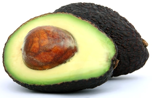 El aguacate es un buen producto natural de belleza.