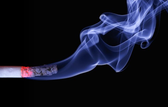 cigarrillo encendido